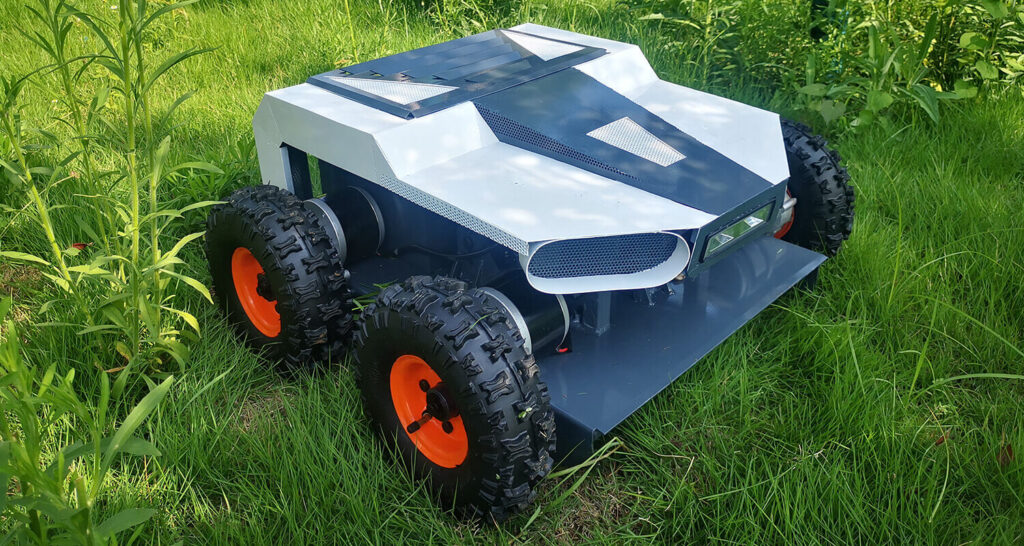 Remote Control Electric Lawnmower 4WD Robot Mower For Sale